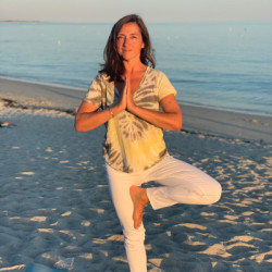 Intervenant en Yoga du rire | Anne