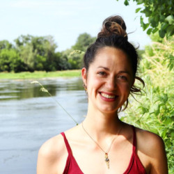 Professeur de Yoga-Vinyasa | Klara