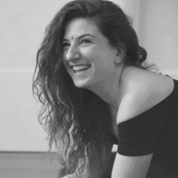 Intervenant en Yoga sur chaise | Rébecca