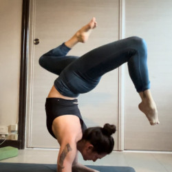 Professeur de Yoga-Vinyasa | Clara