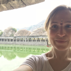 Professeur de Yoga-Vinyasa | Enora