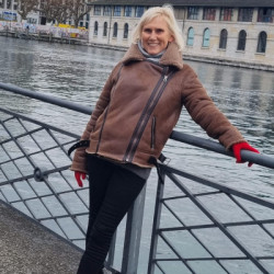 Coach de Yoga du visage et des yeux | Catherine