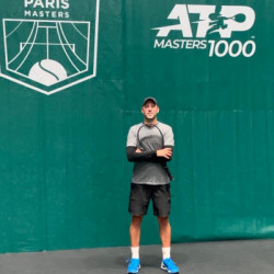 Professeur de tennis : cours particulier et collectif de tennis | Antoine