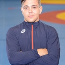 Cours de self défense : acquérir des techniques de protection | Stefan