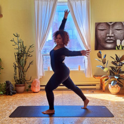 Professeur de Yoga-Vinyasa | Valérie