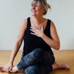 Professeur de Yoga-Vinyasa | Virginie